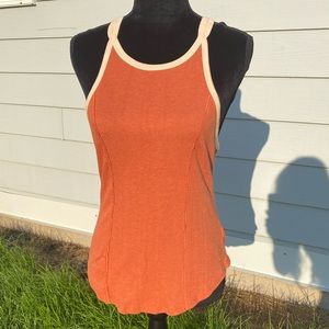 UO orange tank